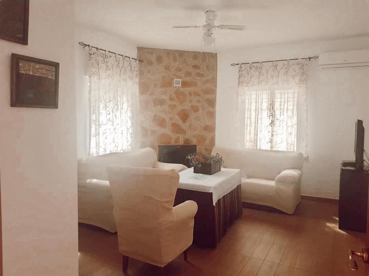 Casa con piscina de agua salada Villa Pepucho 1 Cordova Esterno foto